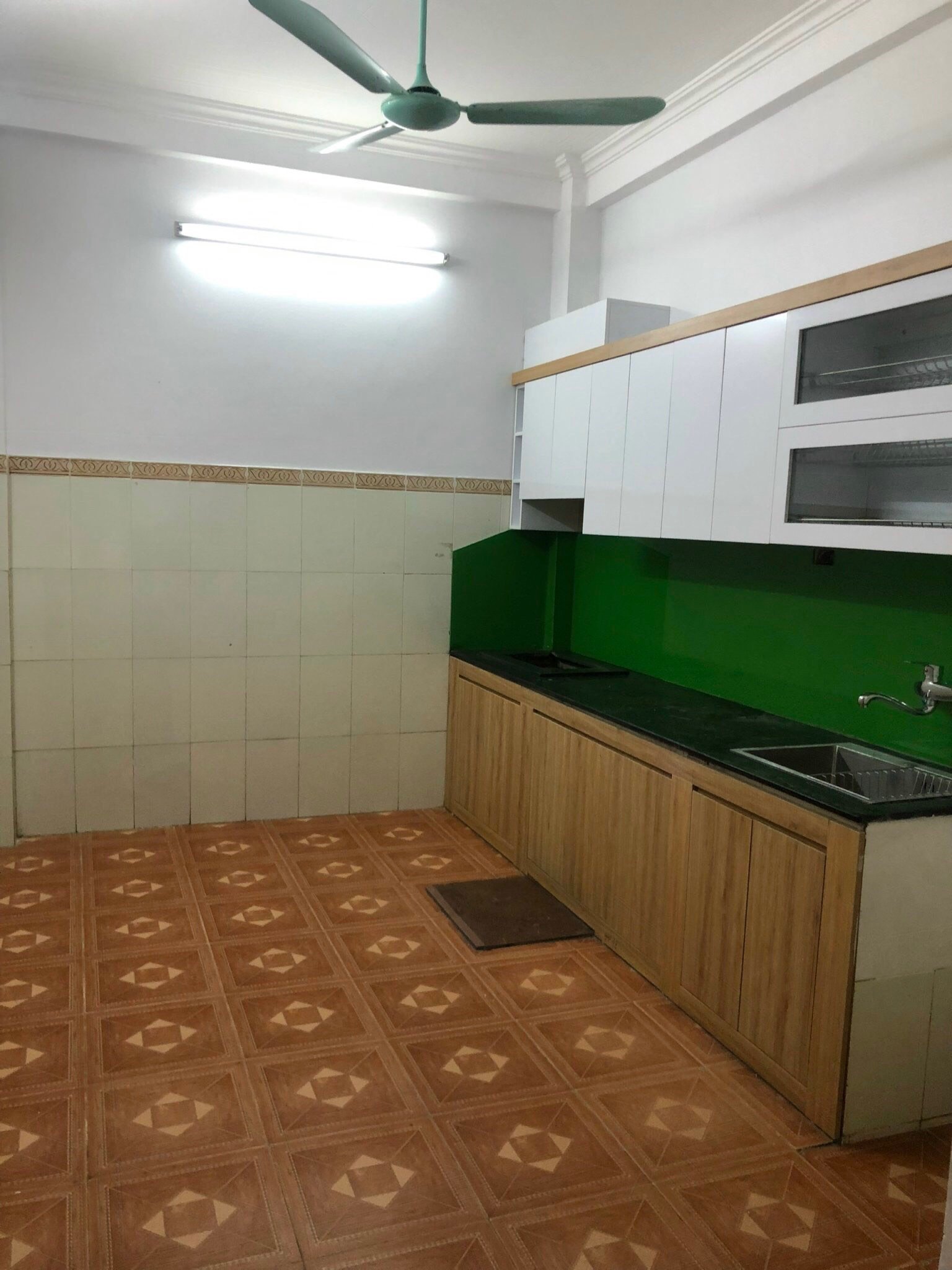 Bán nhà KTT  Đa Sỹ Kiến Hưng 40m2  4T chỉ hơn 5 tỷ ô tô kinh doanh 3