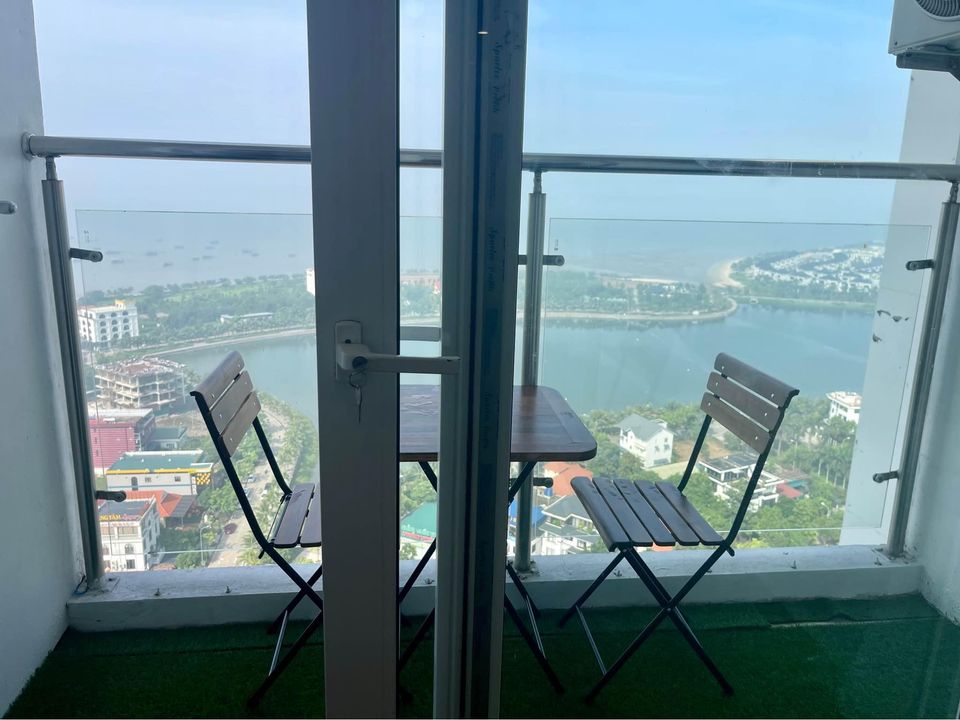 Do chuyển định cư nên cần bán căn hộ 2Pn 68m2 View Biển trung tâm du lịch Bãi Cháy, Hạ Long. 2