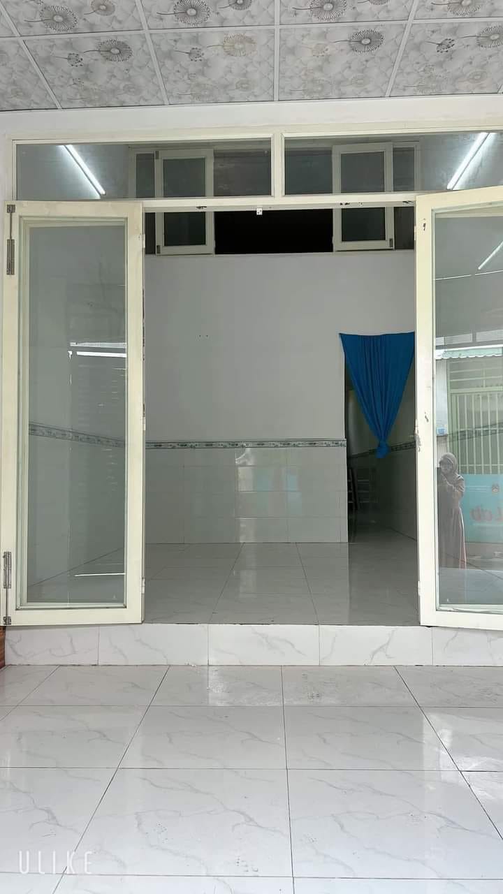 Bán nhà giáp QUẬN BÌNH THẠNH, 54m2, (ngang 4m nở hậu 5.7m x 13m), NHỈNH 4 TỶ 3