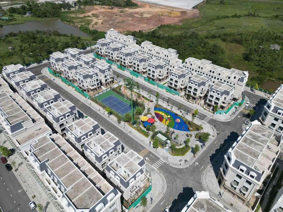 Bán căn Liền kề Vinhomes Móng Cái Golden Avenue, Hỗ trợ NH: 3 năm không lãi, 4 năm không gốc 4