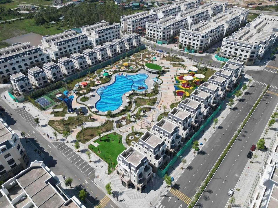 Bán căn Liền kề Vinhomes Móng Cái Golden Avenue, Hỗ trợ NH: 3 năm không lãi, 4 năm không gốc