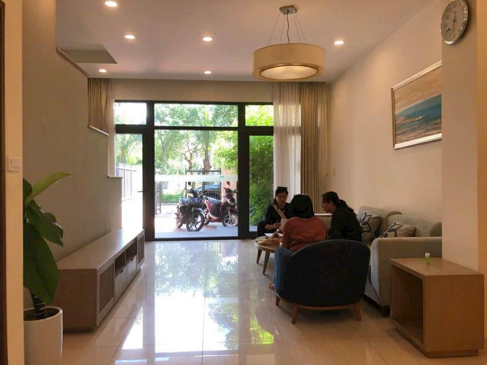 Chính chủ Bán căn liền kề 3,5 tầng Lotus Resident Ven Biển trung tâm Hùng Thắng, Bãi Cháy, Hạ Long 2