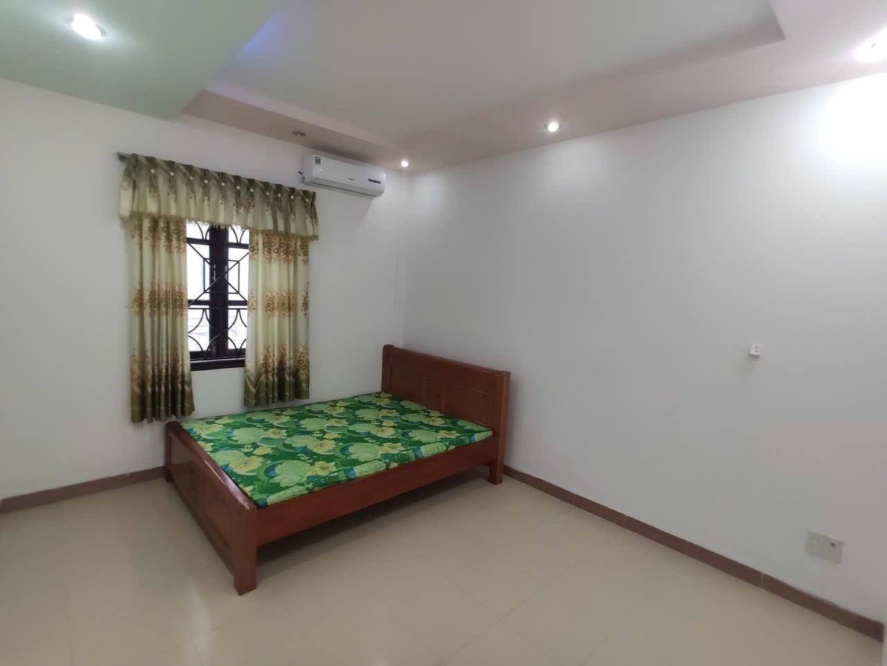 Bán nhà hẻm 2 mặt tiền đường Tuệ Tĩnh, dt: 72m2 Giá bán 7tỷ liên hệ:  0905724084 Bích