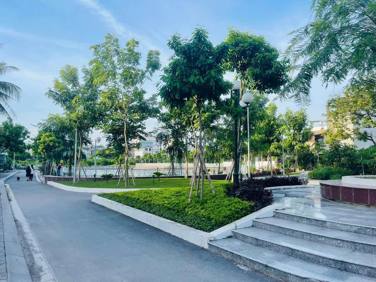 Bán đất 100m2 mặt hồ Đoàn Kết, ph Quang Trung, TP HD, mặt tiền 6m, vị trí view hồ cực đẹp, giá rẻ 2