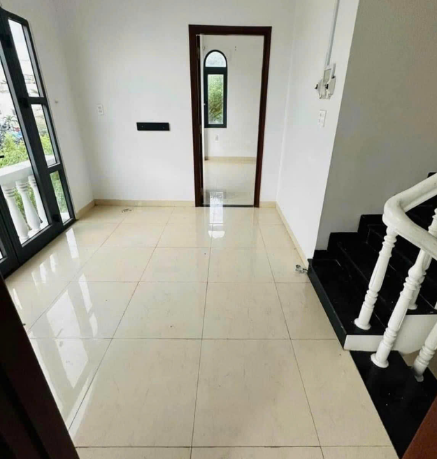 Cho thuê nhà mặt tiền Thi Sách dt: 47.5m2. thuê : 20tr/ tháng liên hệ: 0988907857 e Hồng