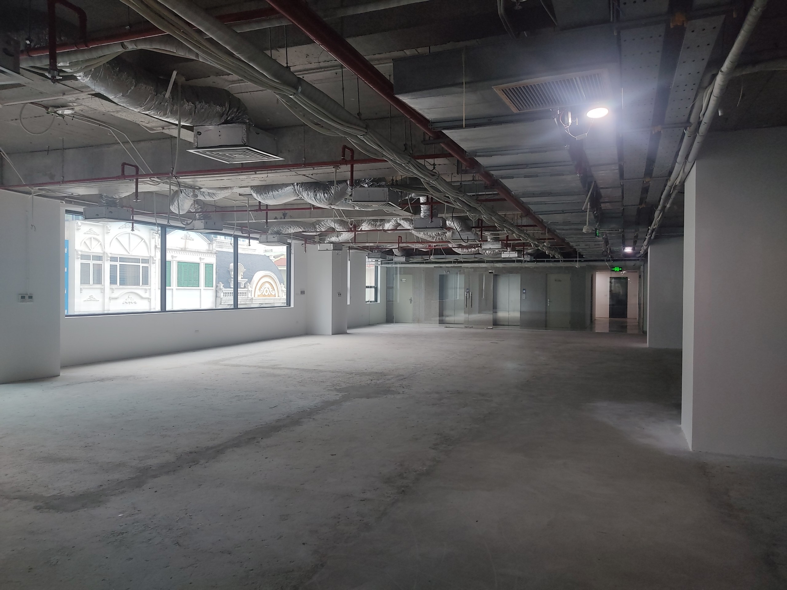 Central Field Trung Kính, Cầu Giấy cho thuê 1000m2 văn phòng (chia lẻ) bao gồm nội thất 4