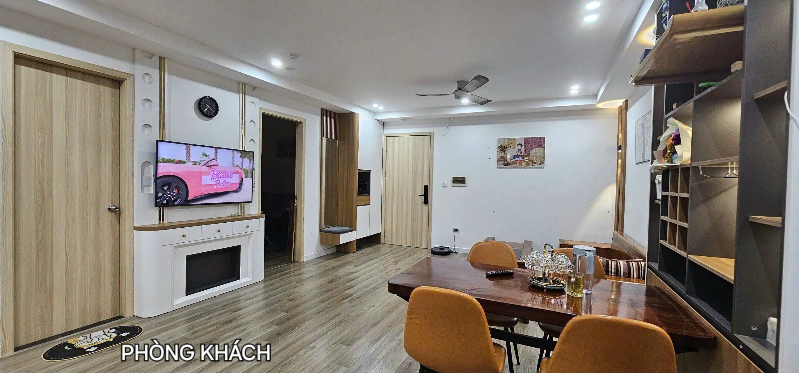 Cần bán căn hộ 74m2 view sát Hồ điều hòa, full nội thất đồng bộ tại KDT Thanh Hà Hà Đông