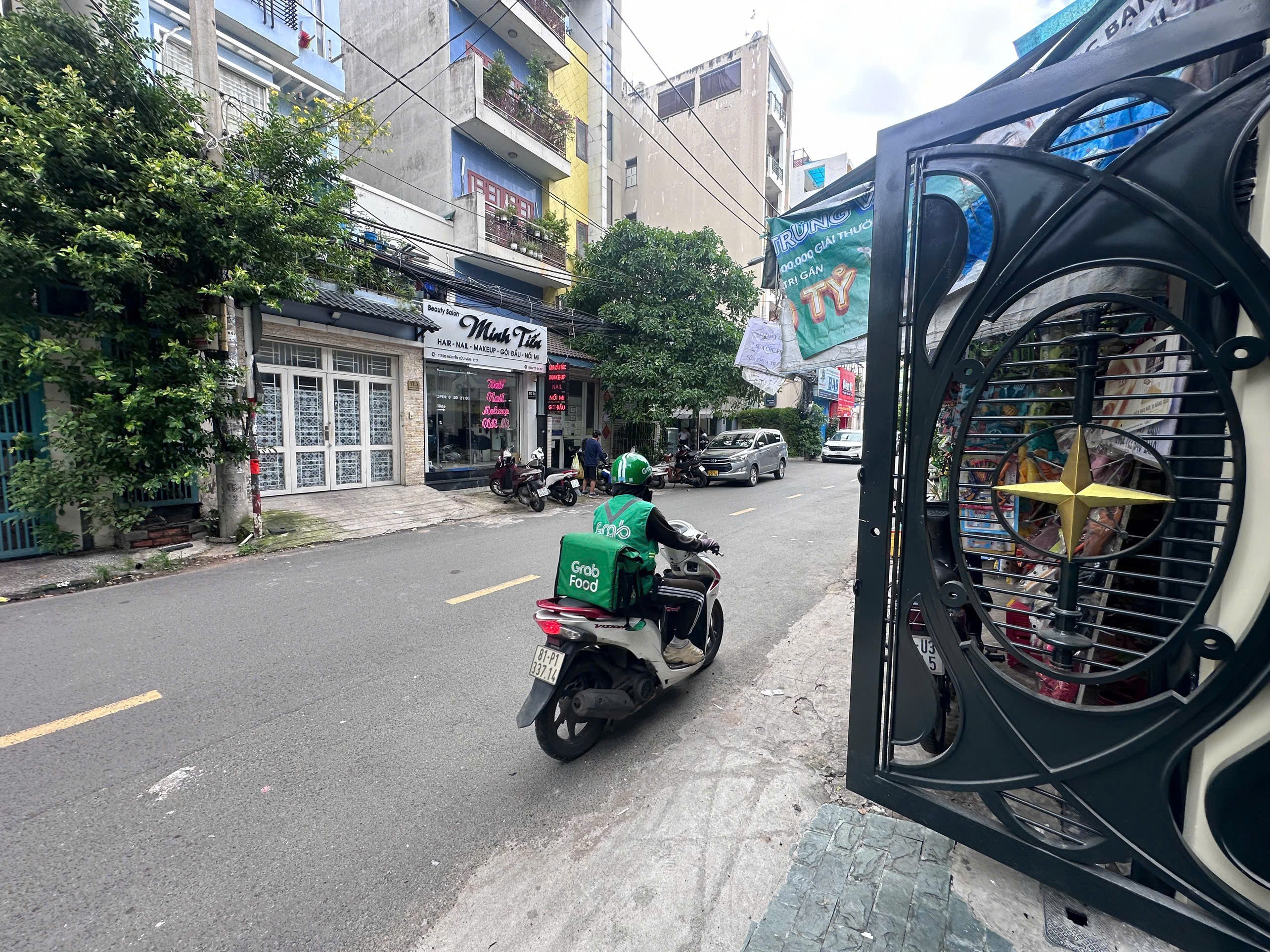 Cho thuê Cửa hàng - Kiot - Mặt bằng đường Nguyễn Cửu Vân, Phường 17, Diện tích 94m², Thương lượng 8