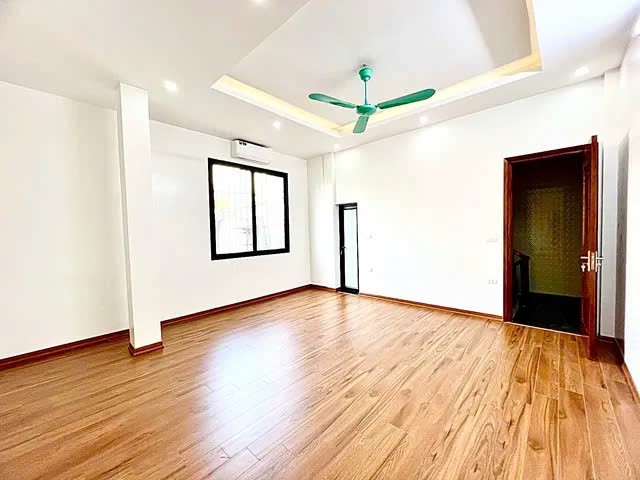 NHÀ PHỐ GIẢNG VÕ KINH DOANH, NGOC THÔNG,52/60 M2,5 TẦNG, MẶT TIỀN 4.5M, 8.5 TỶ, BA ĐÌNH.