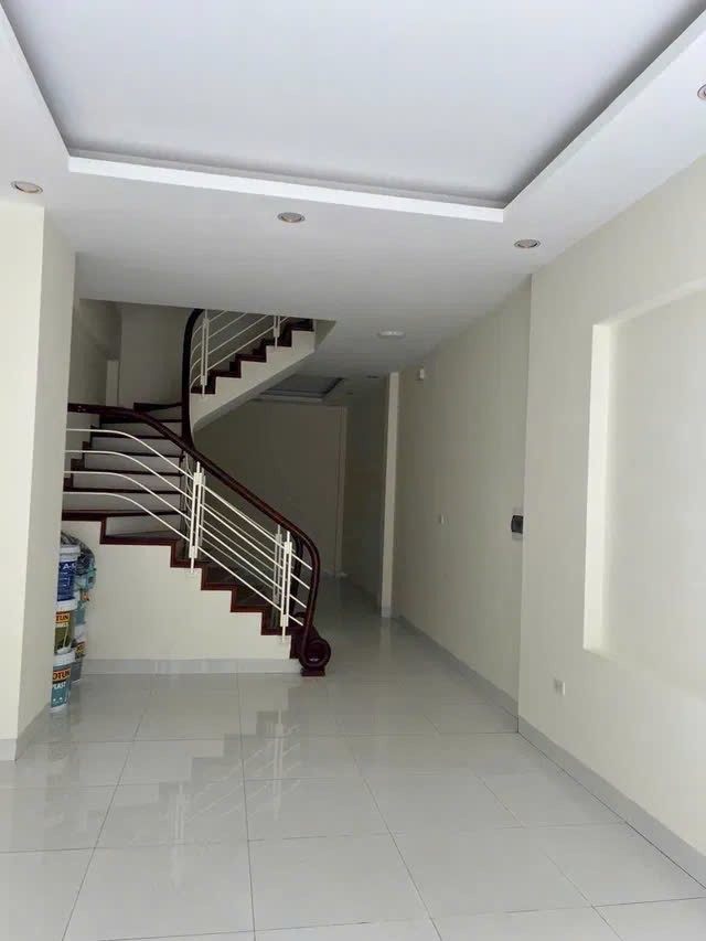 BÁN NHÀ RIÊNG PHỐ NGỌC THỤY-LONG BIÊN,50M2, 6 TẦNG- THANG MÁY, MĂT TIỀN 3.8M, 9 TỶ. NHÀ MỚI, ĐỦ 3