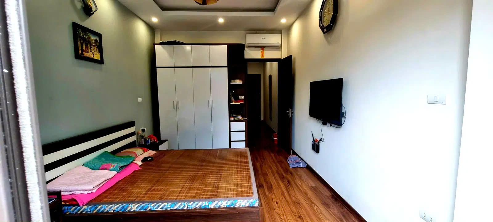 NHÀ MỚI- ĐẸP- KINH DOANH, VỈA HÈ PHỐ PHÚ VIÊN 43.2M2, 4 TẦNG,MẶT TIỀN 3.6M,8.5 TỶ.