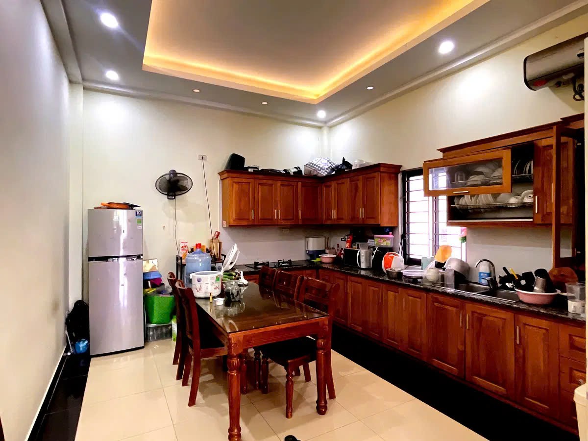 NHÀ MỚI, MẶT PHỐ -KINH DOANH-LÔ GÓC PHỐ  NGỌC THỤY, 60M2, 5 TẦNG, MẶT TIỀN 4M,11.5 TỶ. 4