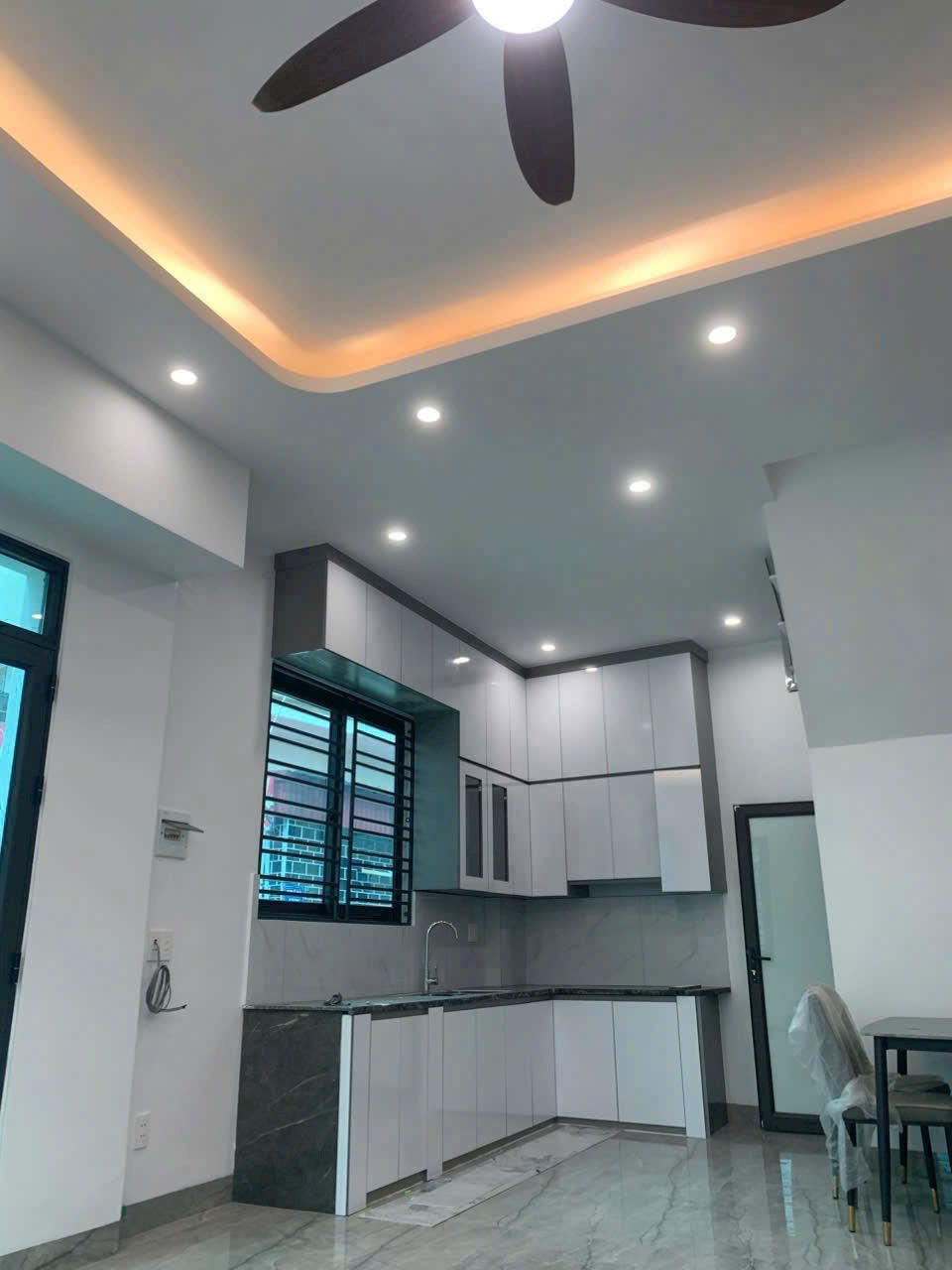 Bán nhà 3 tầng ngõ phố Tống Duy Tân, ph Ngọc Châu, TP HD, 40m2, mt 4.8m, 3 ngủ, 2.55 tỷ 4