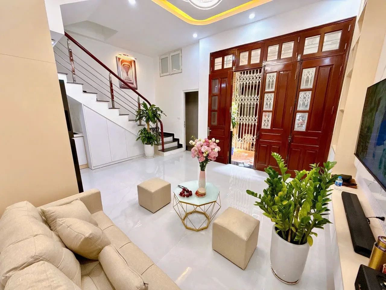 Bán Nhà Thịnh Quang 31m2. 5 tầng. mặt tiền 4m. giá 7.75 Tỷ Đống Đa Hà Nội 2