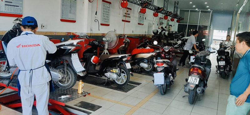 MẶT PHỐ HAI BÀ TRƯNG - LÔ GÓC 3 THOÁNG - VỈA HÈ - SỔ VUÔNG .