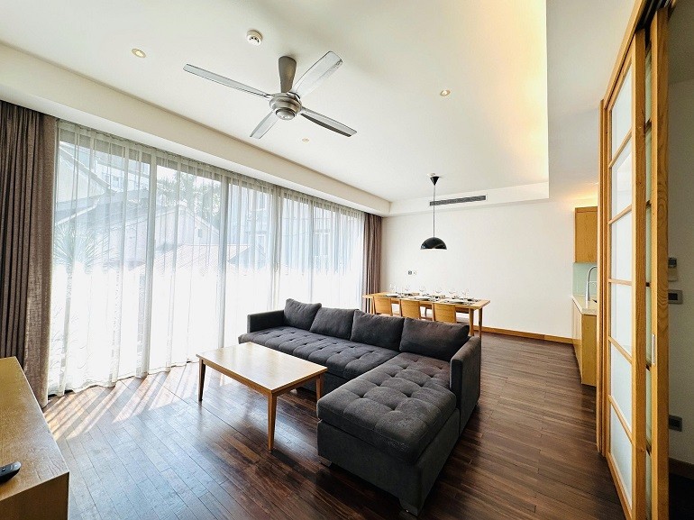 Cho thuê căn hộ 3PN rộng 160m2 tại Tô Ngọc Vân, Tây Hồ, đầy đủ nội thất hiện đại, cao cấp 3