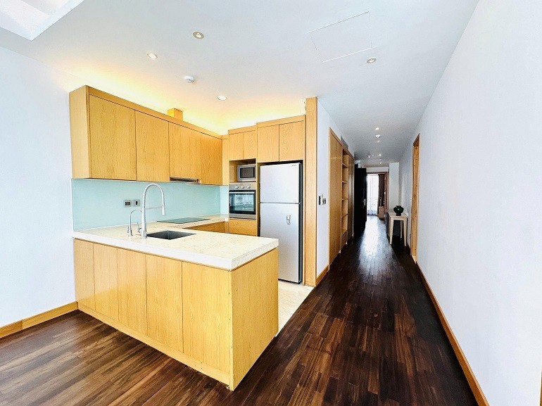 Cho thuê căn hộ 3PN rộng 160m2 tại Tô Ngọc Vân, Tây Hồ, đầy đủ nội thất hiện đại, cao cấp 4