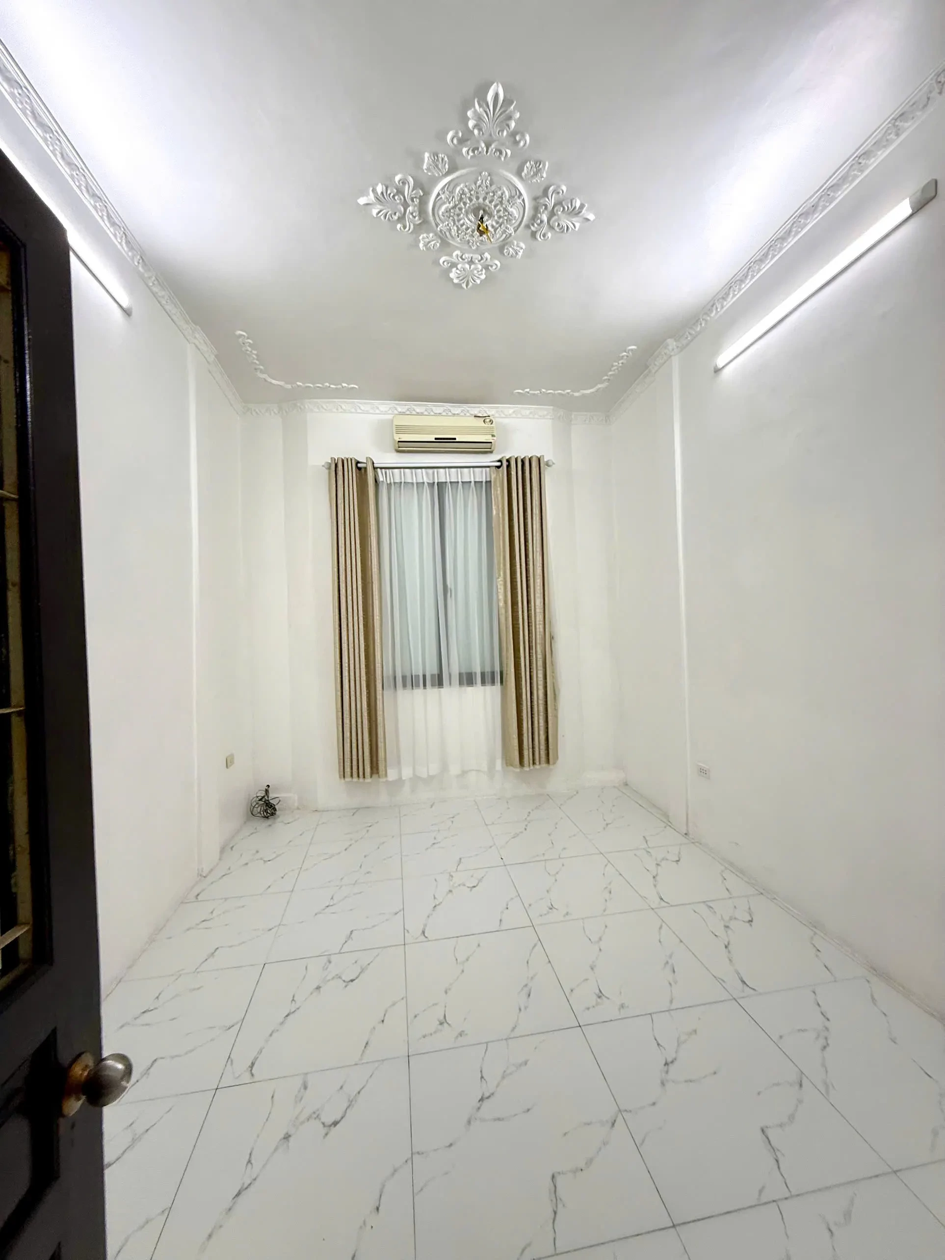Bán Nhà Tây Sơn 20.6m2. 5 tầng. mặt tiền 3.2m. giá 7.25 tỷ Đống Đa Hà Nội 2