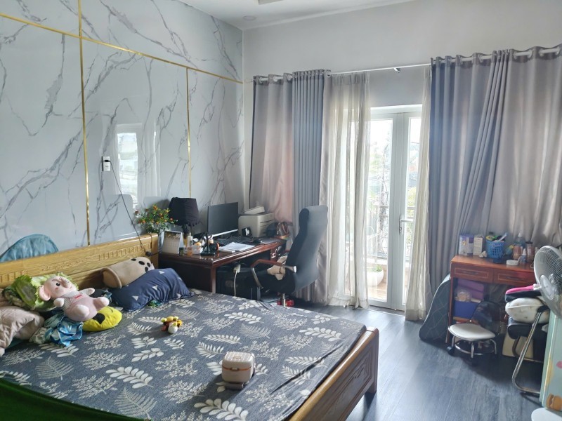 Bán nhà riêng 3 tầng, 89m2, 4PN, đường 102, Tăng Nhơn Phú A, Q.9. TP HCM Sổ hồng, 7.95 tỷ. 4