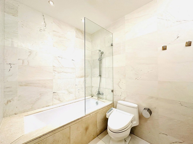 Cho thuê căn hộ 3PN rộng 160m2 tại Tô Ngọc Vân, Tây Hồ, đầy đủ nội thất hiện đại, cao cấp 8
