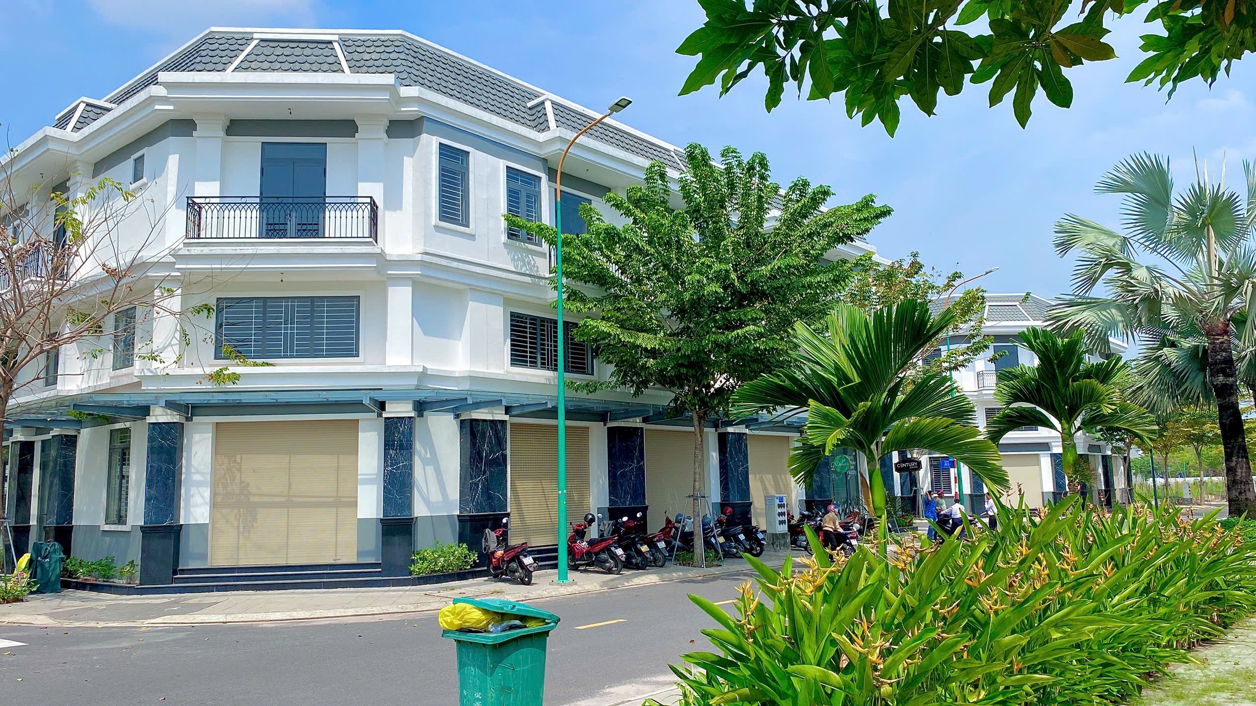 Thổ cư 100%, xây dựng chuẩn chỉnh Châu Âu – Hạ tầng hoàn thiện, dân cư đông đúc 2