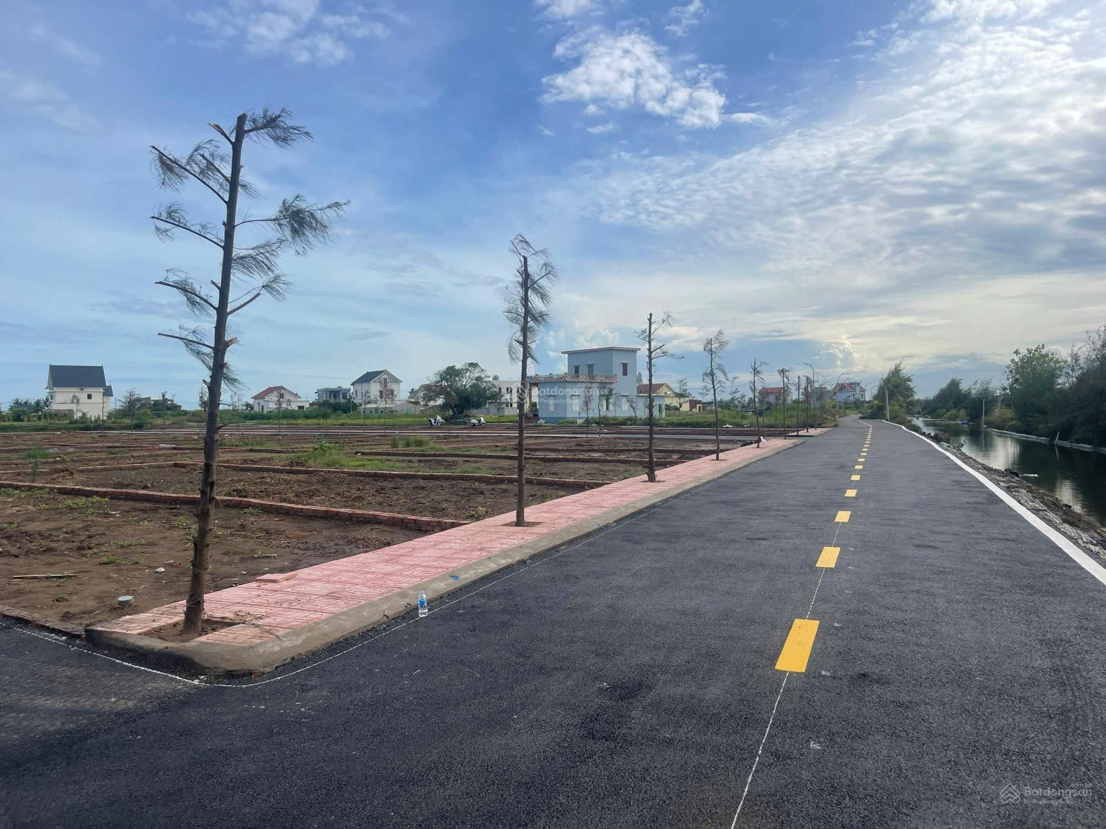 Bán lô đất trung tâm bãi tắm quất lâm 100m2 giá 1 2 tỷ sẵn sổ 2