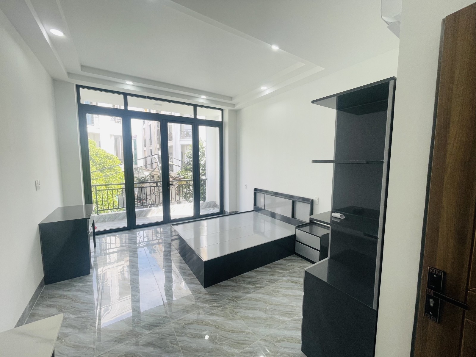 SIÊU PHẨM MẶT TIỀN 62m2 6 TẦNG - CÓ HẦM & THANG MÁY - NHÀ ĐẸP MỚI TINH - VỊ TRÍ KINH DOANH ĐẮC ĐỊA 10