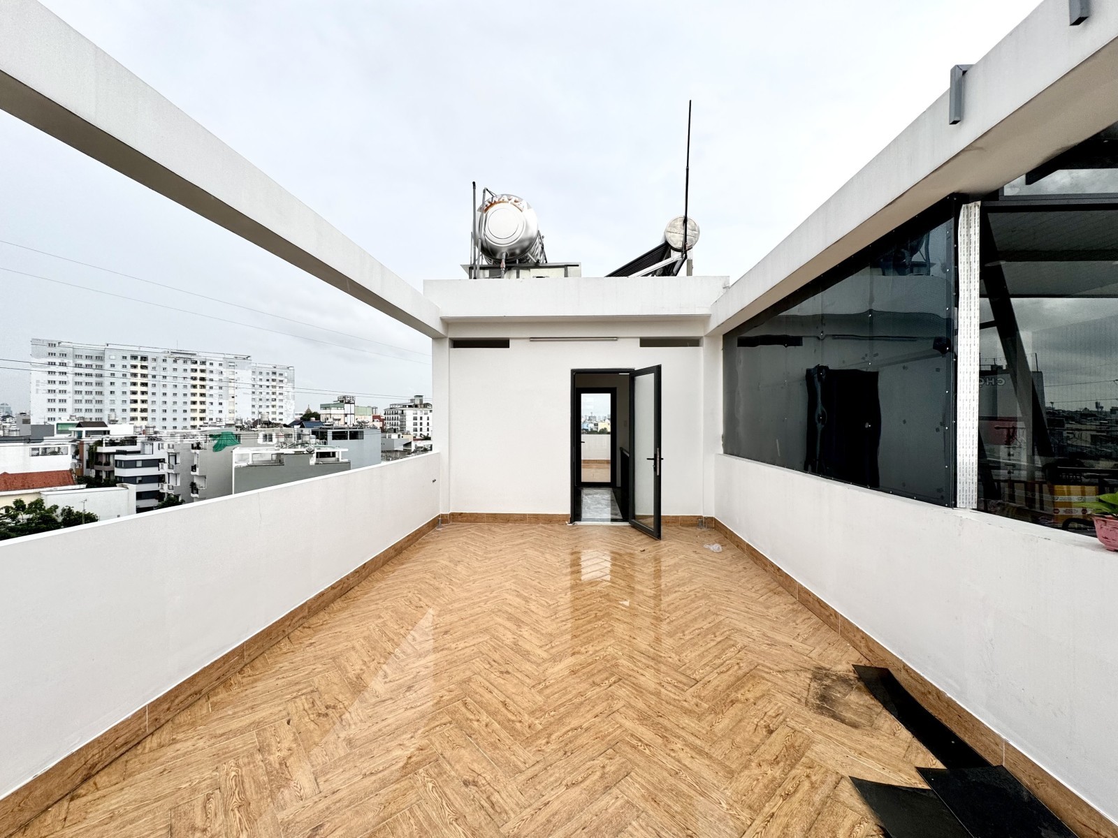 SIÊU PHẨM MẶT TIỀN 62m2 6 TẦNG - CÓ HẦM & THANG MÁY - NHÀ ĐẸP MỚI TINH - VỊ TRÍ KINH DOANH ĐẮC ĐỊA 6