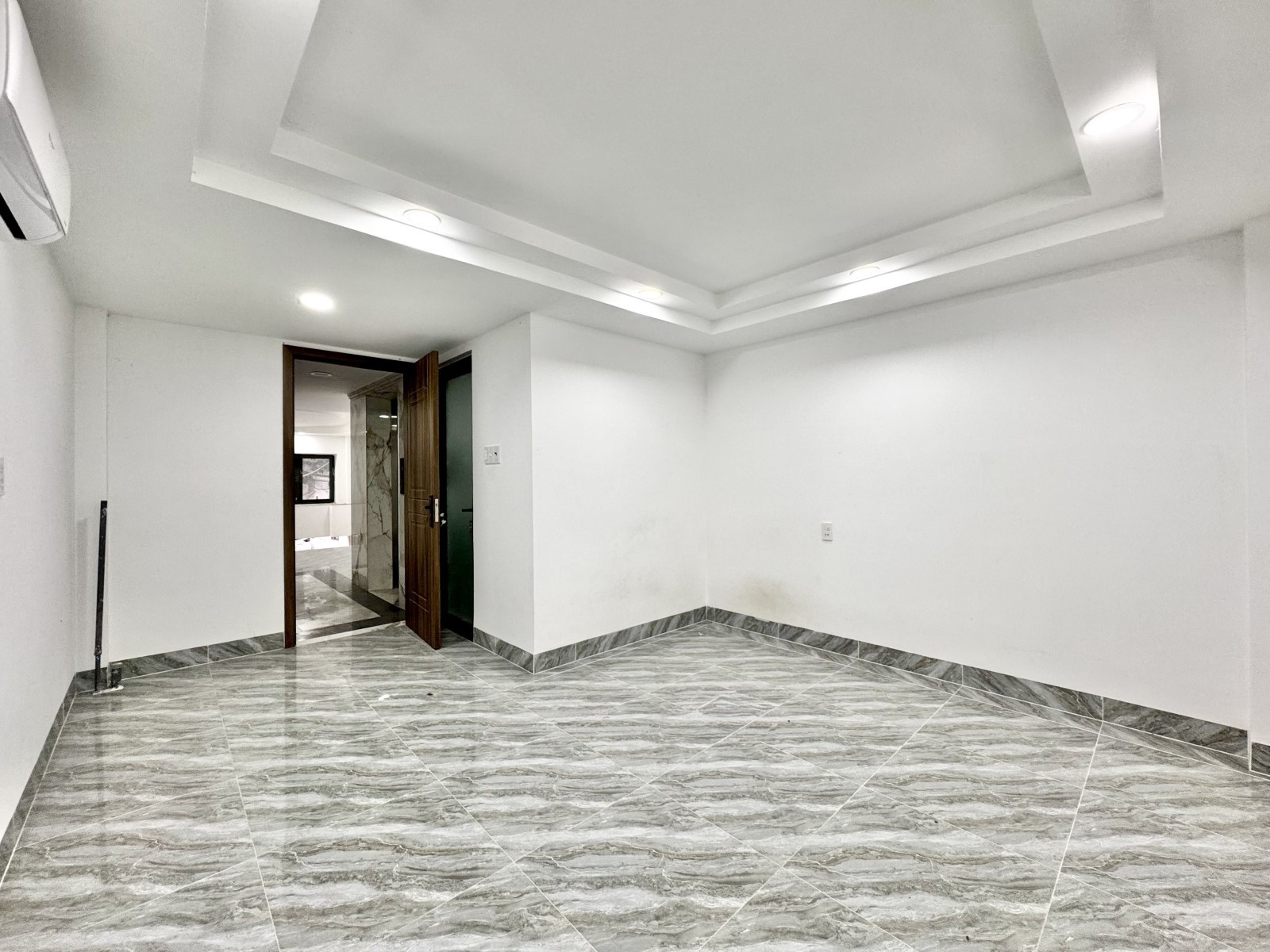 SIÊU PHẨM MẶT TIỀN 62m2 6 TẦNG - CÓ HẦM & THANG MÁY - NHÀ ĐẸP MỚI TINH - VỊ TRÍ KINH DOANH ĐẮC ĐỊA 4