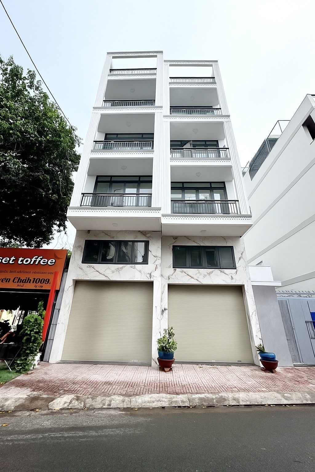 SIÊU PHẨM MẶT TIỀN 62m2 6 TẦNG - CÓ HẦM & THANG MÁY - NHÀ ĐẸP MỚI TINH - VỊ TRÍ KINH DOANH ĐẮC ĐỊA