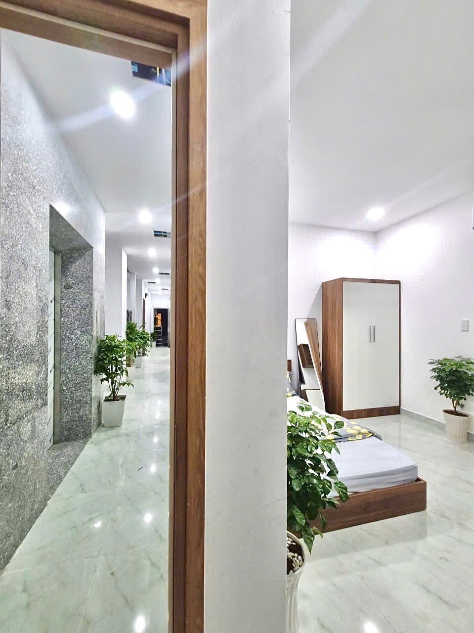 TOÀ CHDV CAO CẤP 218m2 43 CĂN - DÒNG TIỀN 300TR/THÁNG - TRUNG TÂM BÌNH THẠNH 6