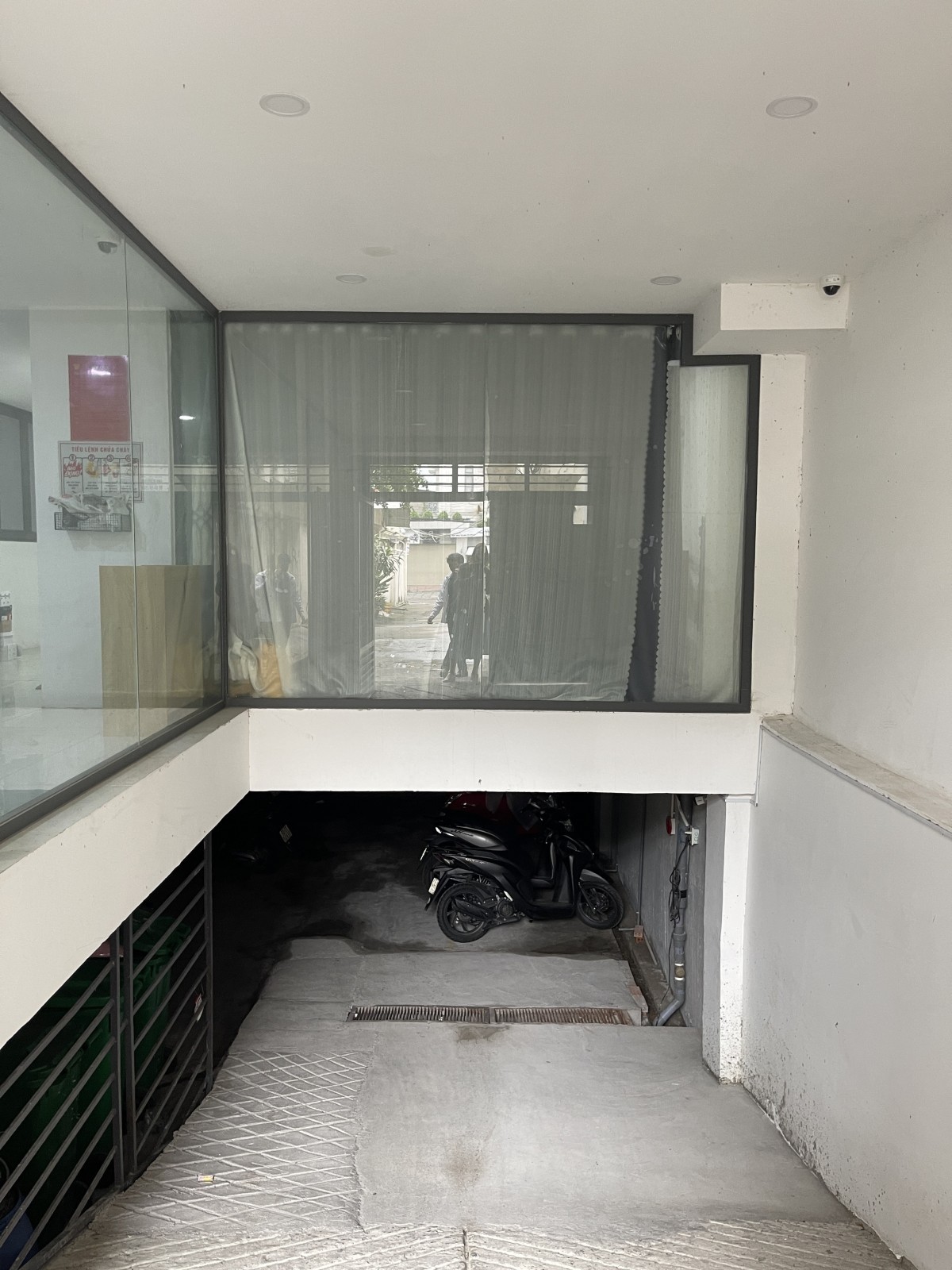 TOÀ CHDV CAO CẤP 218m2 43 CĂN - DÒNG TIỀN 300TR/THÁNG - TRUNG TÂM BÌNH THẠNH 5