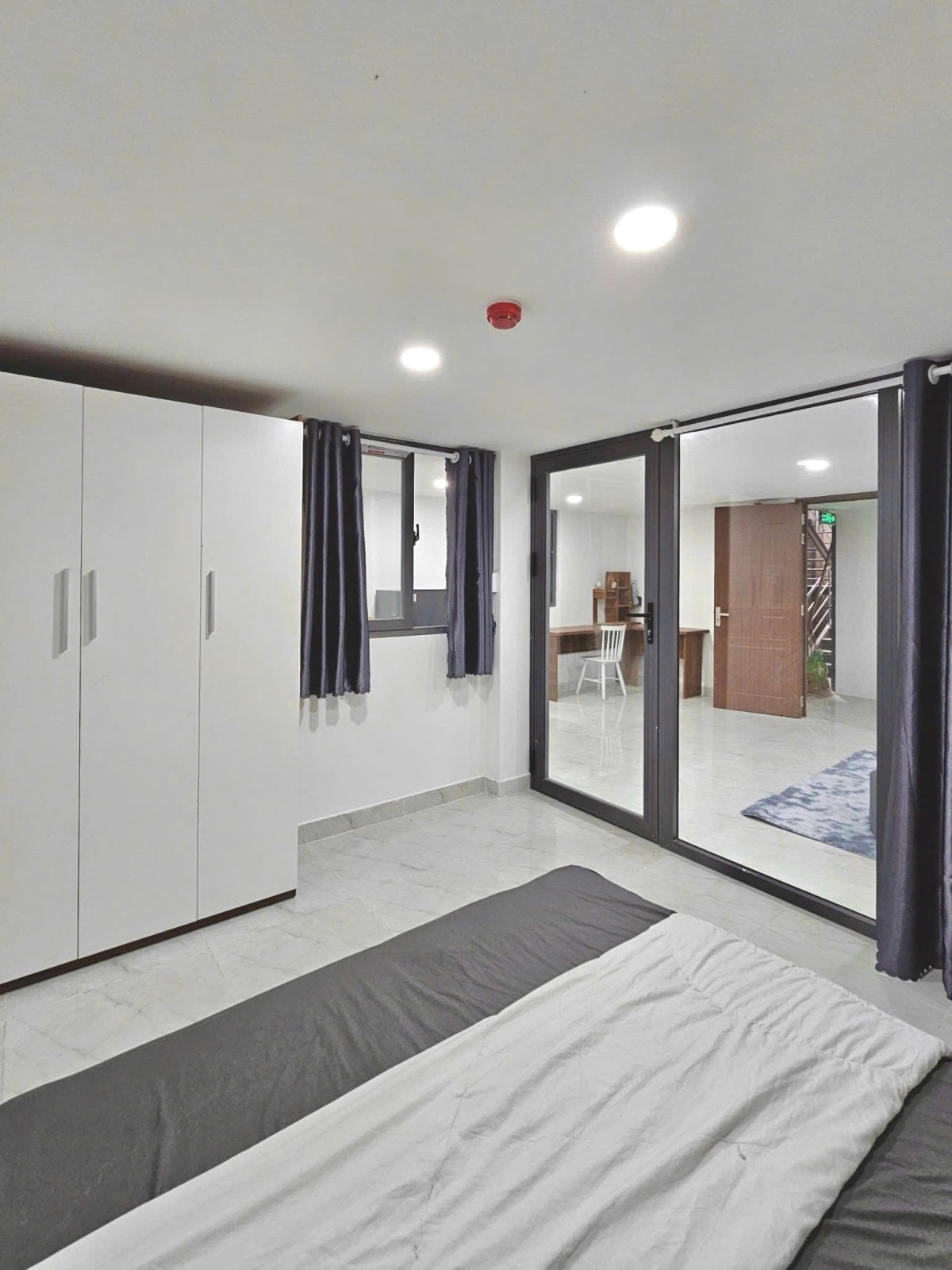TOÀ CHDV CAO CẤP 218m2 43 CĂN - DÒNG TIỀN 300TR/THÁNG - TRUNG TÂM BÌNH THẠNH 2