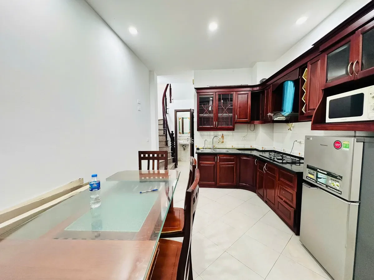 Bán Nhà Hào Nam 20/25m2.  5 tầng. mặt tiền 3.6m. giá chỉ  6.5 Tỷ Đống Đa Hà Nội 2