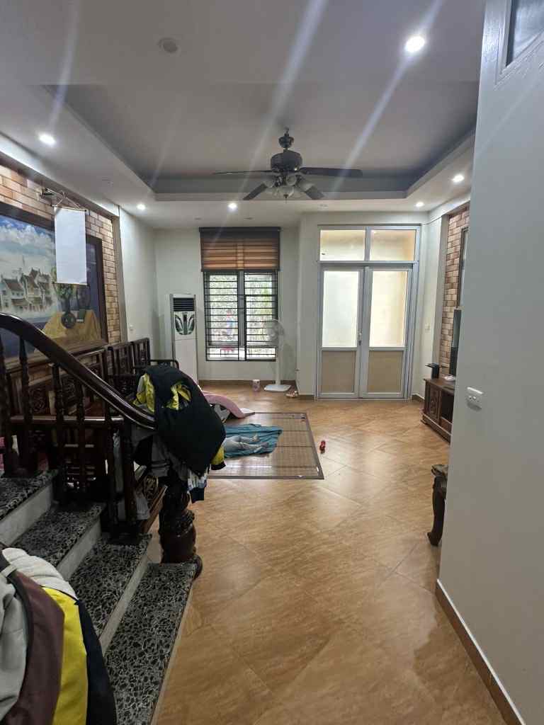 bán nhà Ngọc Thuỵ, 100m x 5 tầng, mặt tiền 5m, ngõ thông, ôtô đỗ cửa 3