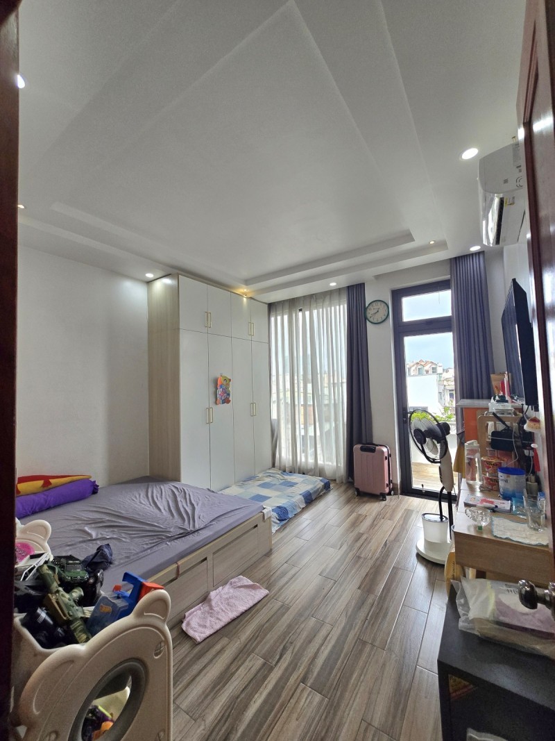 Bán nhà Thủ Đức, Linh Đông, đường Số 8, 4x15m, 4 tầng, 4PN, SH, 7.35 tỷ. 5
