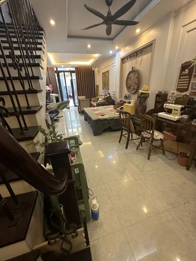 BÁN NHÀ ĐẸP NGỌC THỤY – Ô TÔ TRÁNH – KINH DOANH – GẦN PHỐ HỒNG TIẾN – LONG BIÊN 61M2 ,4 TẦNG X 2