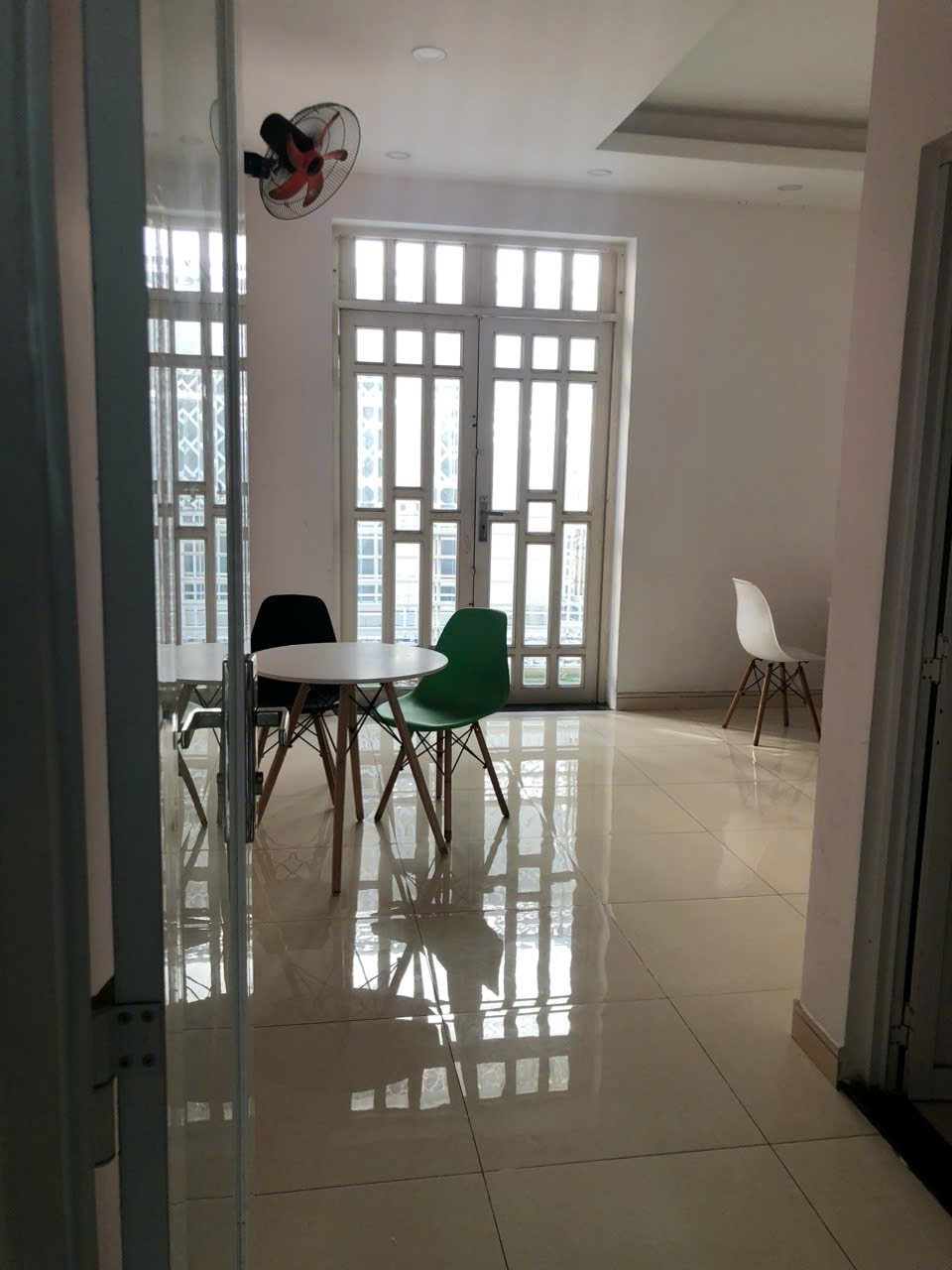 BÁN NHÀ ĐỐI DIỆN CHUNG CƯ ĐẠT GIA ,5M X 18M TRET 3 LAU GIÁ 10.5TY SHR. 3