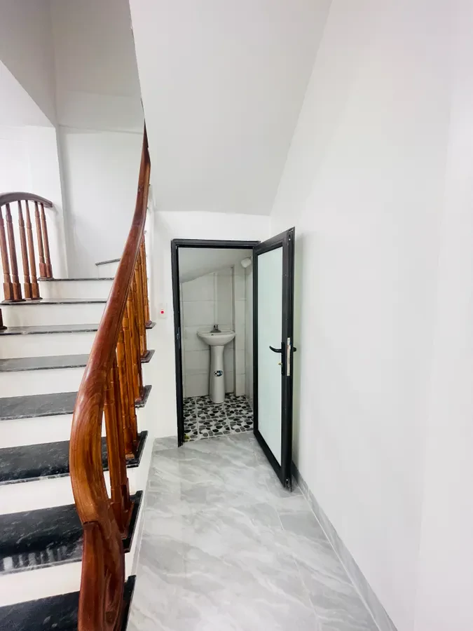 Bán Nhà Đê Trần Khát Chân 37m2.  5 tầng. mặt tiền 4m. giá 7 Tỷ Hai Bà Trưng Hà Nội 5