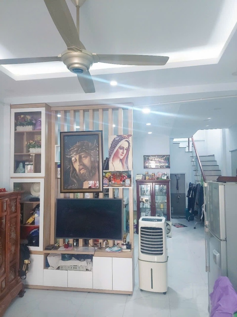 Bán nhà đường số 22 Phước Long , TP HCM, DT  80m2, 2 tầng, 3PN, SH, 5.35 tỷ. 3