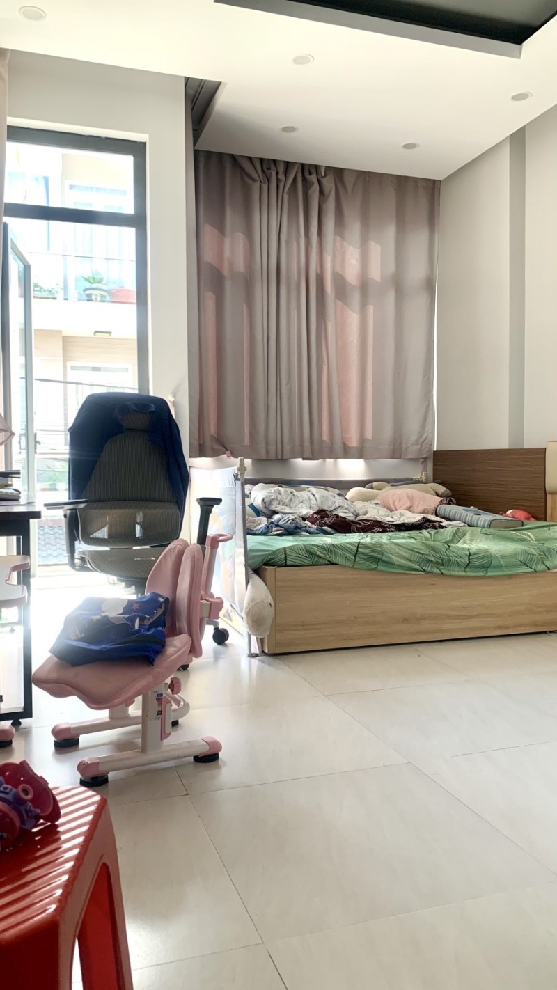 Bán nhà đường Lò Lu, Trường Thạnh, Q9,TP HCM, DT 68m2, 3 tầng, 4PN, SH, giá 6.65 tỷ. 4