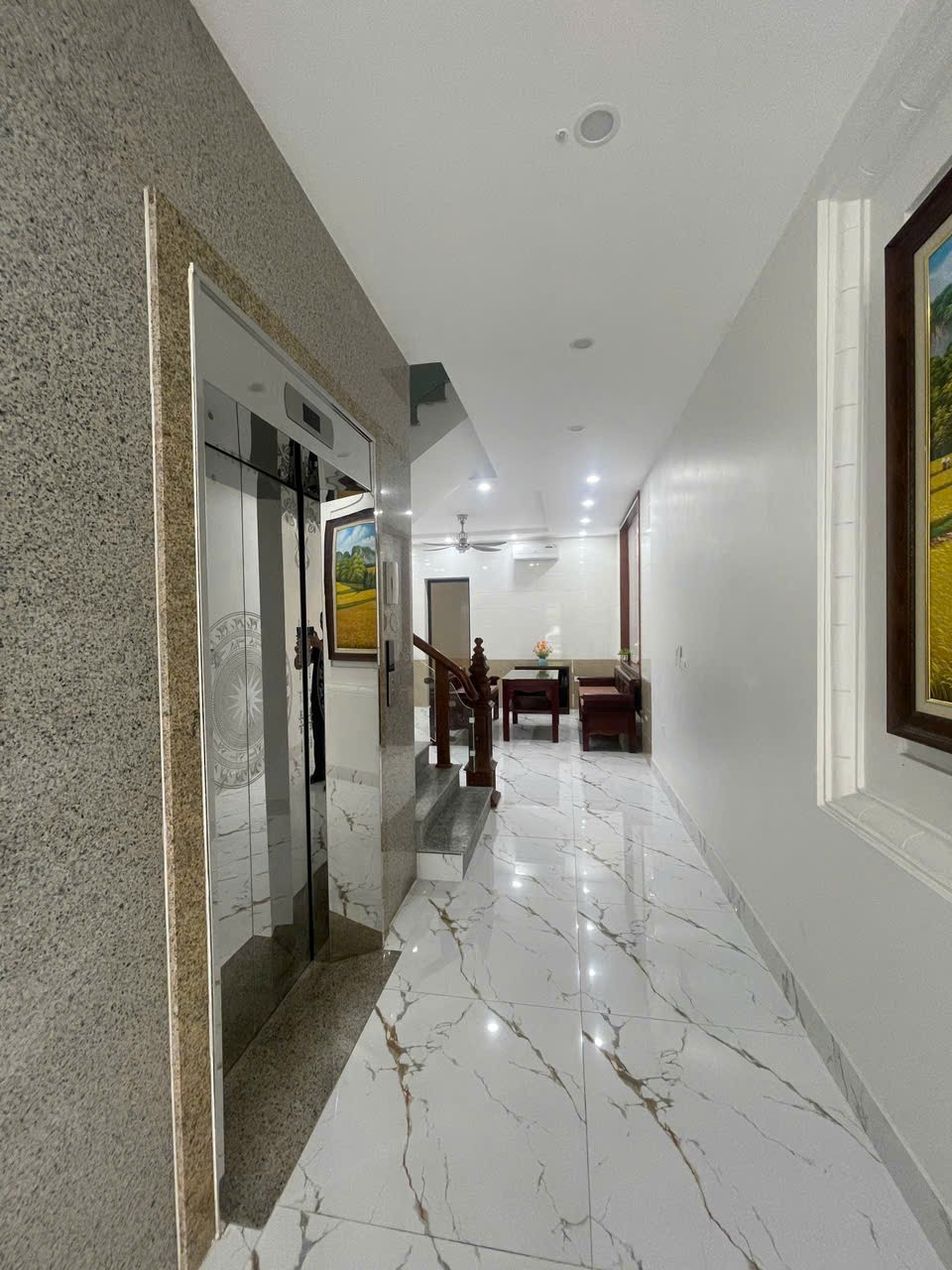 Bán liền kề Tân Tây Đô, Đan Phượng. Nhà 5 tầng 95m2 đường đôi 39m có vỉa hè. Sổ đỏ lâu dài 3