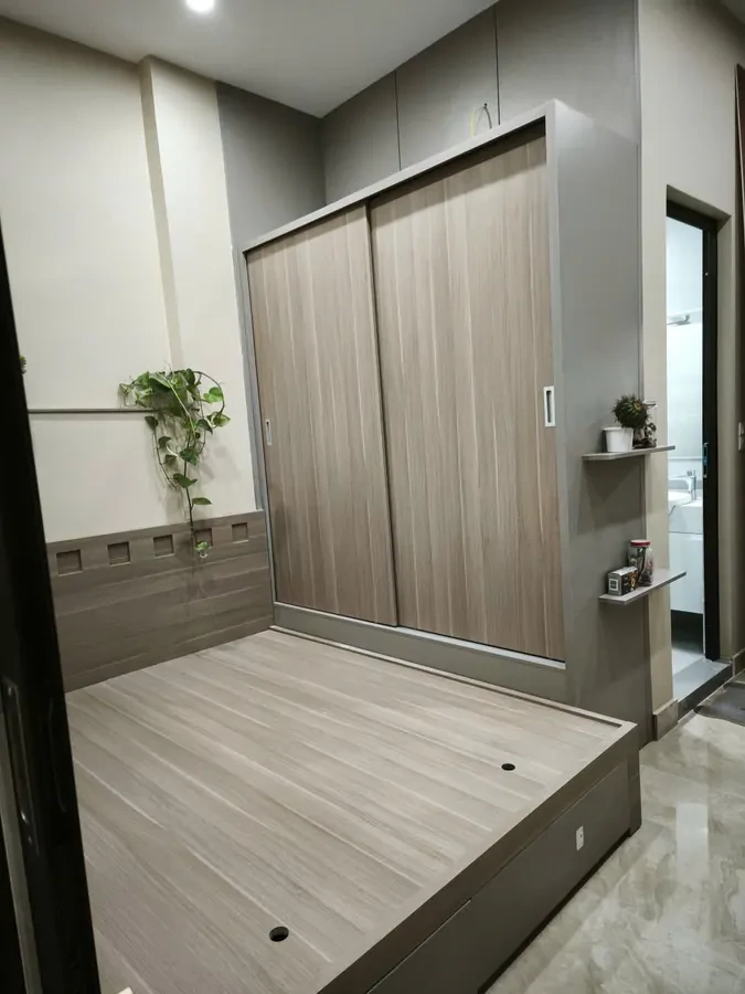 NHÀ DÂN XÂY Ô TÔ ĐỖ CỬA Phố Nguyễn Văn Cừ 48 m2 X 5 Tầng 10.5 tỷ Long Biên Hà Nội. 4