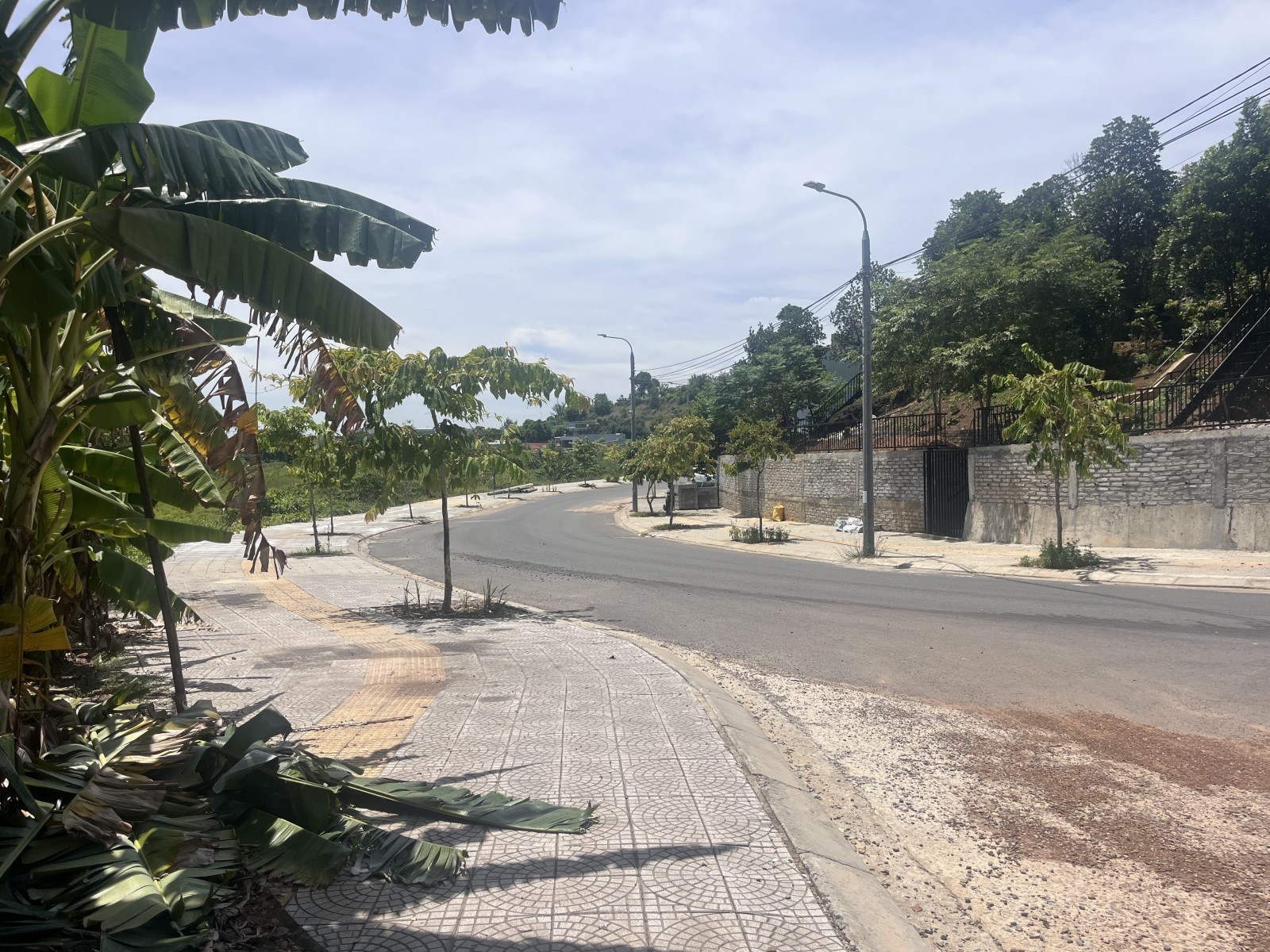 LÔ ĐẤT RỘNG KIỆT Ô TÔ TÔN ĐẢN – GIÁ TỐT CHỈ 2,45 TỶ!