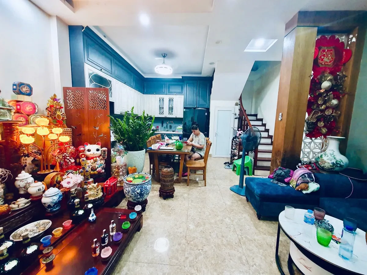Bán Nhà Hồ Đắc Di 39m2, 6 tầng. mặt tiền 5.3m. giá 11 Tỷ Đống Đa Hà Nội 2