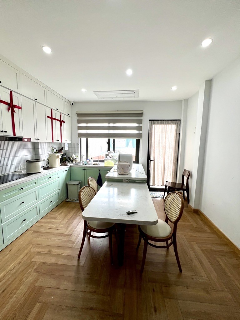 Cần bán Nhà mặt tiền đường Kim Ngưu, Phường Thanh Lương, Diện tích 42m², Giá 13.8 Tỷ 6