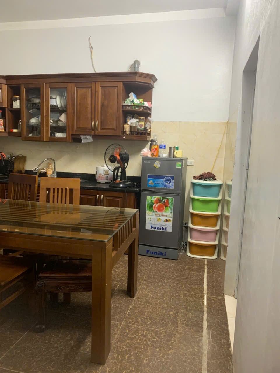Cho thuê Căn hộ dịch vụ Tầng1 1N,1K tại Số 98ngõ 116 Phan Kế Bính, Cống Vị, Ba Đình. Chỉ 6tr 4