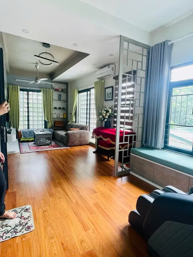 Nhà đẹp Phố Trạm, Long Biên – 40m², 5 tầng, MT 5m, vị trí vàng, giá chỉ 10.85 tỷ 2