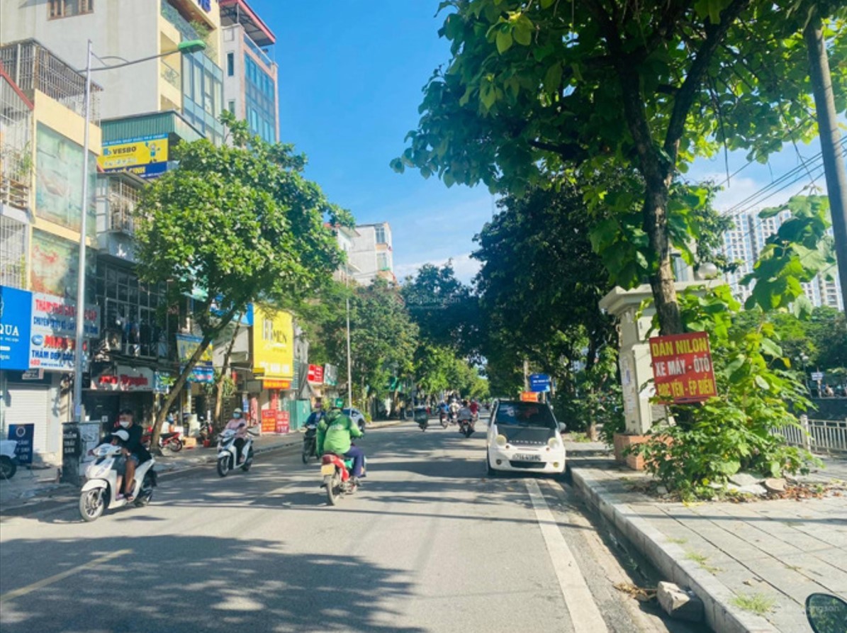 TRUNG TÂM HAI BÀ TRƯNG - MẶT PHỐ 2 THOÁNG - VỈA HÈ ĐÁ BÓNG - SỔ VUÔNG NỞ HẬU. 2