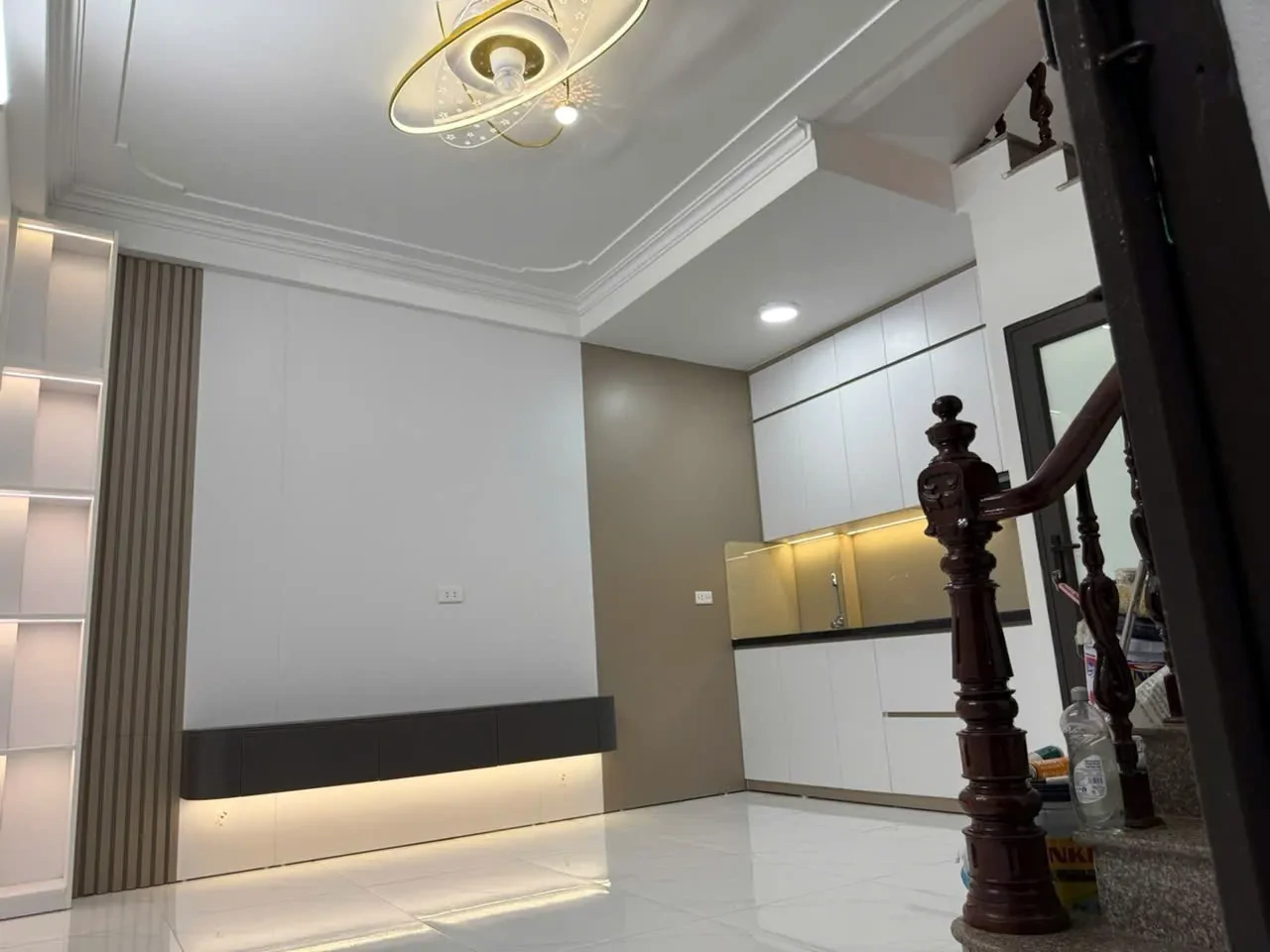 Bán Nhà Kim Ngưu 19m2. 5 tầng. mặt tiền 4m. giá 5.2 Tỷ Hai Bà Trưng Hà 4